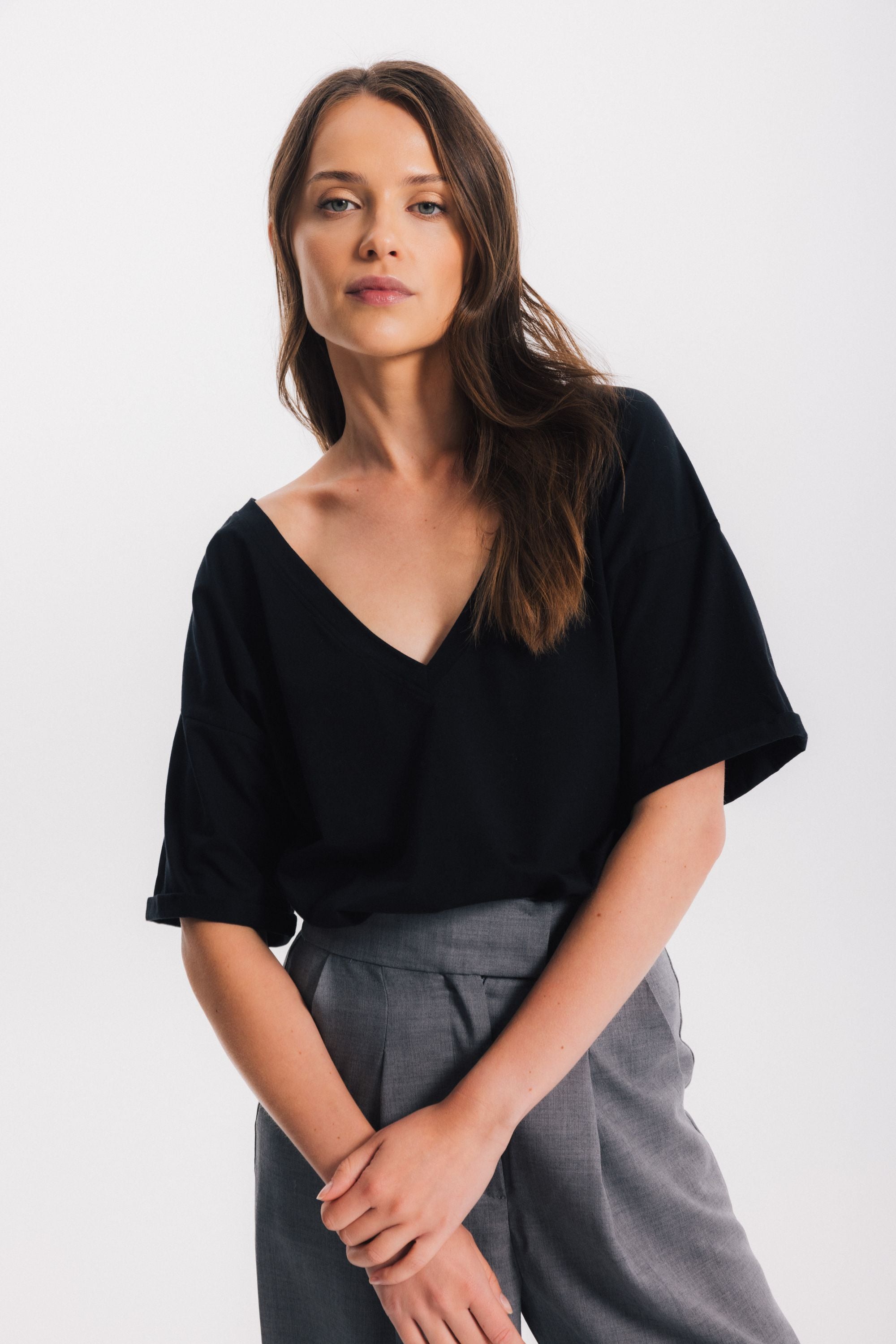 V-neck T-shirt Black