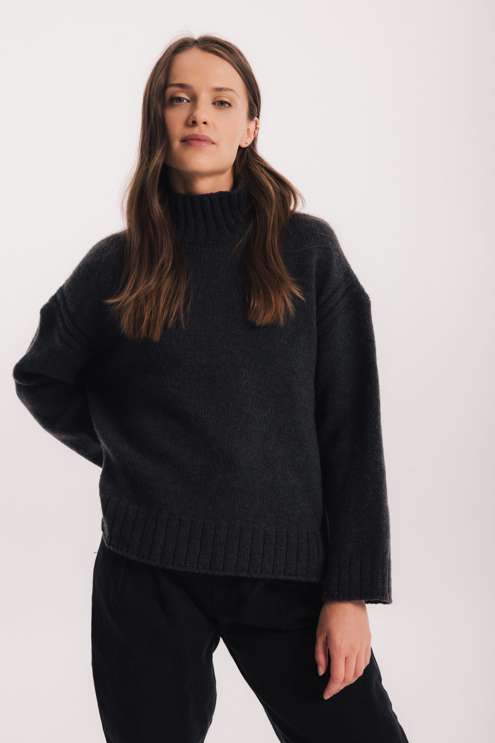 Turtleneck Willow Graphite