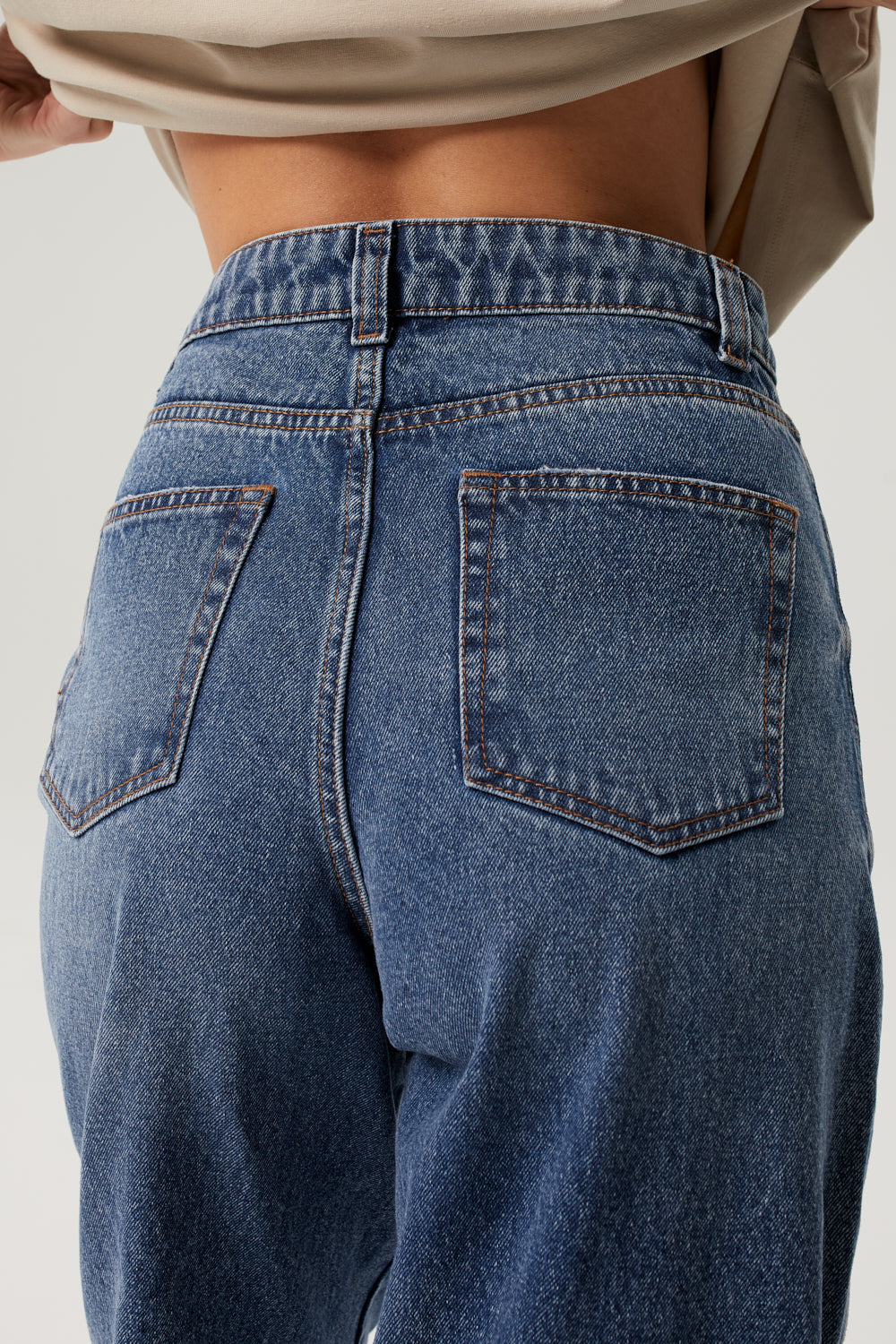 Spodnie Carrot Jeans